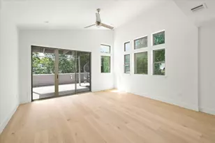 2501 E 9th St, Austin, TX 78702 - Photo 10