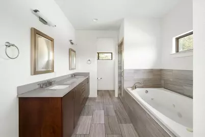 2501 E 9th Street, Austin, TX 78702 - Photo 14