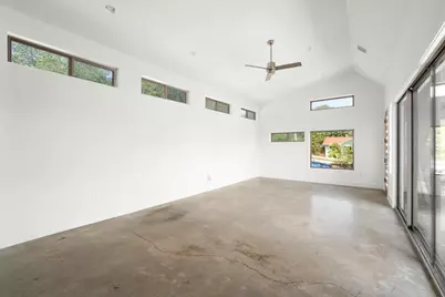 2501 E 9th Street, Austin, TX 78702 - Photo 6