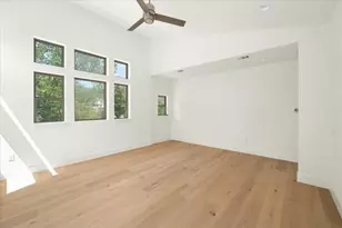 2501 E 9th St, Austin, TX 78702 - Photo 12