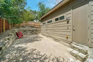 2501 E 9th St, Austin, TX 78702 - Photo 30