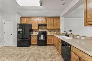 7733 Little Deer Trail, Georgetown, TX 78628 - Photo 8