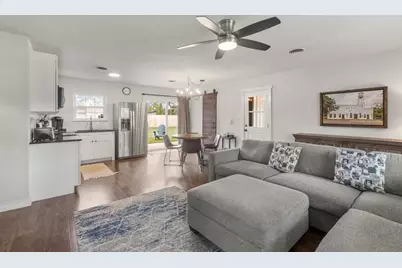 219 S Bluff Street, Dripping Springs, TX 78620 - Photo 6