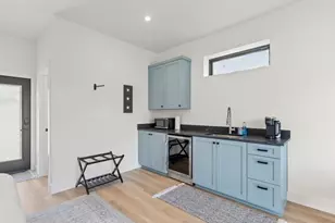 219 S Bluff St, Dripping Springs, TX 78620 - Photo 30