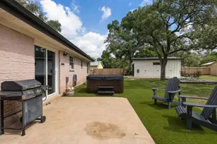 219 S Bluff St, Dripping Springs, TX 78620 - Photo 18