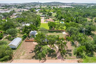 219 S Bluff Street, Dripping Springs, TX 78620 - Photo 36