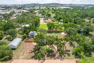219 S Bluff St, Dripping Springs, TX 78620 - Photo 36