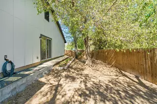 7600 Woodstone Cove, Austin, TX 78749 - Photo 18
