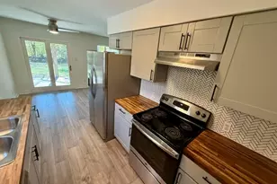 7303 Whispering Creek Cir, Austin, TX 78736 - Photo 10