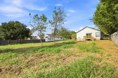 123 Hawea Lane, Bastrop, TX 78602 - Photo 32
