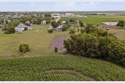 711 E Clark Street, Bartlett, TX 76511 - Photo 14