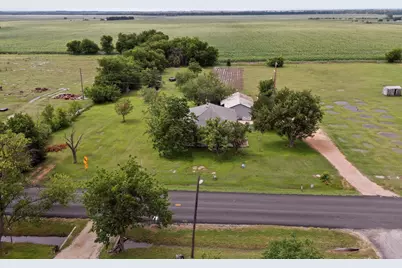 711 E Clark Street, Bartlett, TX 76511 - Photo 8