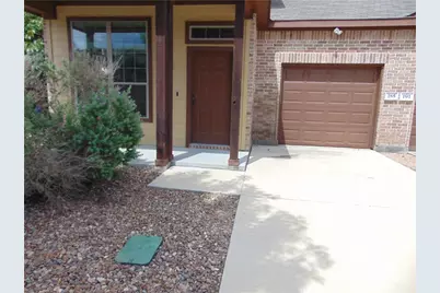 185 Creekside Villa Drive, Kyle, TX 78640 - Photo 2