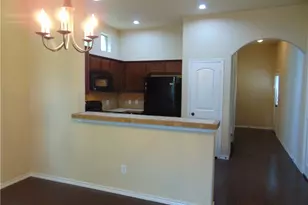 185 Creekside Villa Dr, Kyle, TX 78640 - Photo 4