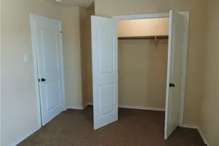 185 Creekside Villa Dr, Kyle, TX 78640 - Photo 10