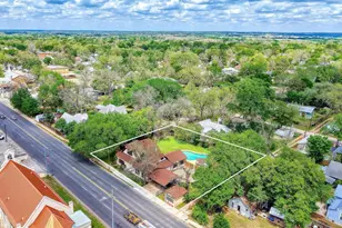 300 Mills St, Smithville, TX 78957 - Photo 6