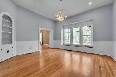 300 Mills Street, Smithville, TX 78957 - Photo 10