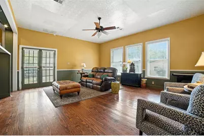 504 S Main Street, Lockhart, TX 78644 - Photo 22
