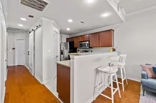 305 E 31st St, Austin, TX 78705 - Photo 10