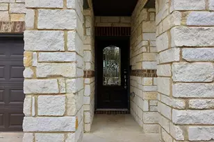 11724 Offaly Dr, Austin, TX 78754 - Photo 2