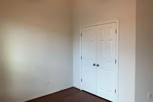 2105 Town Centre Dr, Round Rock, TX 78664 - Photo 8