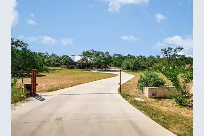 530 Cascade Trail, San Marcos, TX 78666 - Photo 2