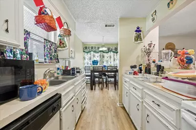 601 Meadowbrook Drive, Georgetown, TX 78628 - Photo 10