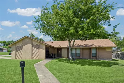 601 Meadowbrook Drive, Georgetown, TX 78628 - Photo 2