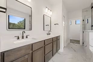 416 Green Leaf, Horseshoe Bay, TX 78657 - Photo 20