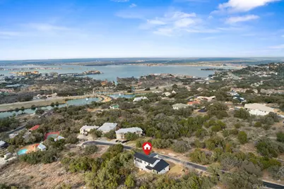 416 Green Leaf, Horseshoe Bay, TX 78657 - Photo 2