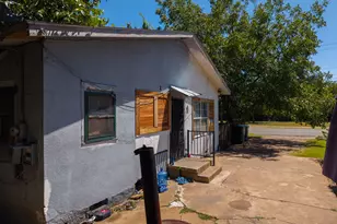 806 E 4th St, Georgetown, TX 78626 - Photo 6