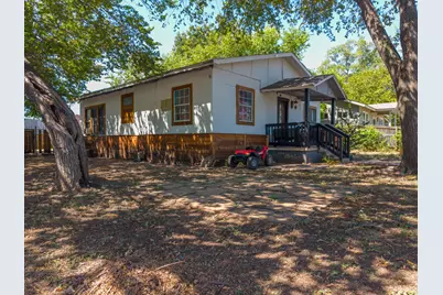 806 E 4th Street, Georgetown, TX 78626 - Photo 4