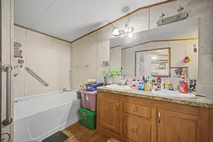 105 S Austin Dr, Paige, TX 78659 - Photo 10