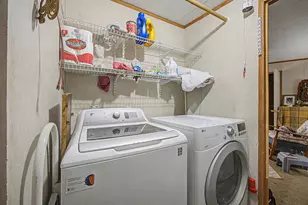 105 S Austin Dr, Paige, TX 78659 - Photo 16