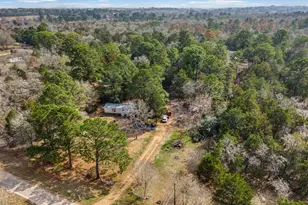 105 S Austin Dr, Paige, TX 78659 - Photo 2