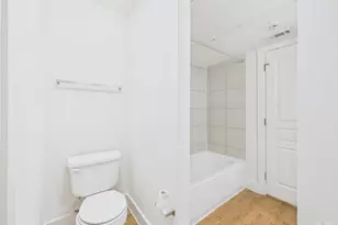 711 W 32nd St, Austin, TX 78705 - Photo 18