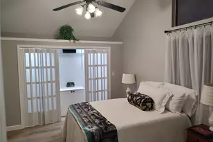 7122 Wood Hollow Dr, Austin, TX 78731 - Photo 10