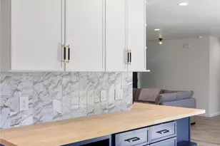 1801 Belford Dr, Austin, TX 78757 - Photo 16