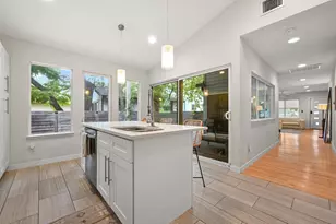 919 E 51st St, Austin, TX 78751 - Photo 12