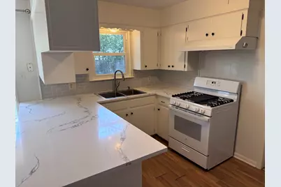 1901 Vallejo Street, Austin, TX 78757 - Photo 8
