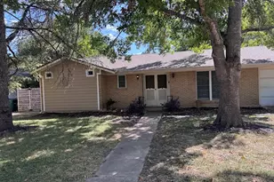 1901 Vallejo St, Austin, TX 78757 - Photo 2