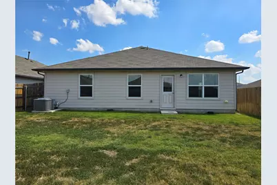 101 Stellamar Drive, Hutto, TX 78634 - Photo 32