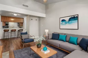 806 W 24th St, Austin, TX 78705 - Photo 8