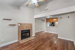 806 W 24th St, Austin, TX 78705 - Photo 4