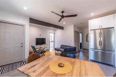 3007 E 14 1/2 Street #Unit B, Austin, TX 78702 - Photo 12