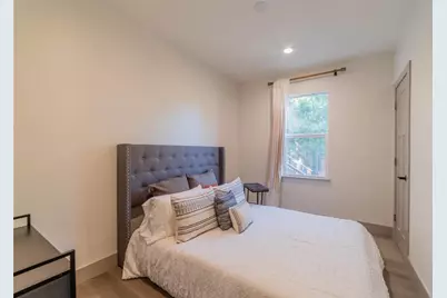 3007 E 14 1/2 Street #Unit B, Austin, TX 78702 - Photo 20