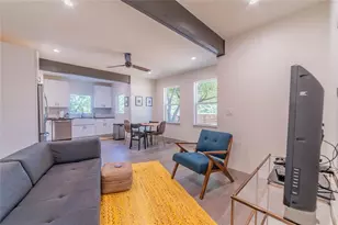 3007 E 14 1/2 St, Austin, TX 78702 - Photo 10