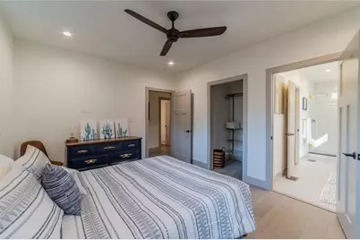 3007 E 14 1/2 Street #Unit B, Austin, TX 78702 - Photo 14