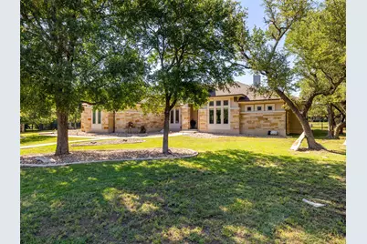 109 Cascada Cove, Georgetown, TX 78633 - Photo 2
