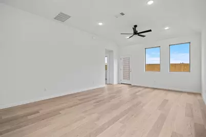 181 Hornet Street, Elgin, TX 78621 - Photo 10